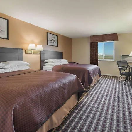 Super 8 By Wyndham Higginsville Exterior photo