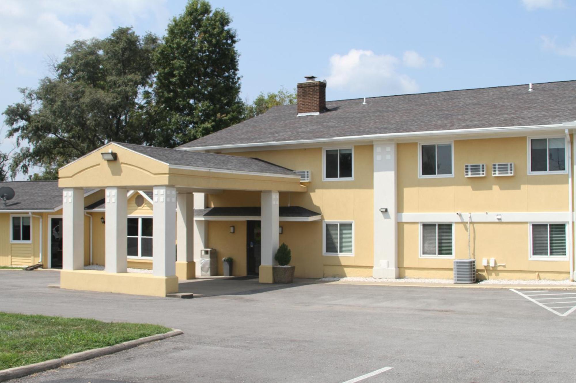 Super 8 By Wyndham Hotel