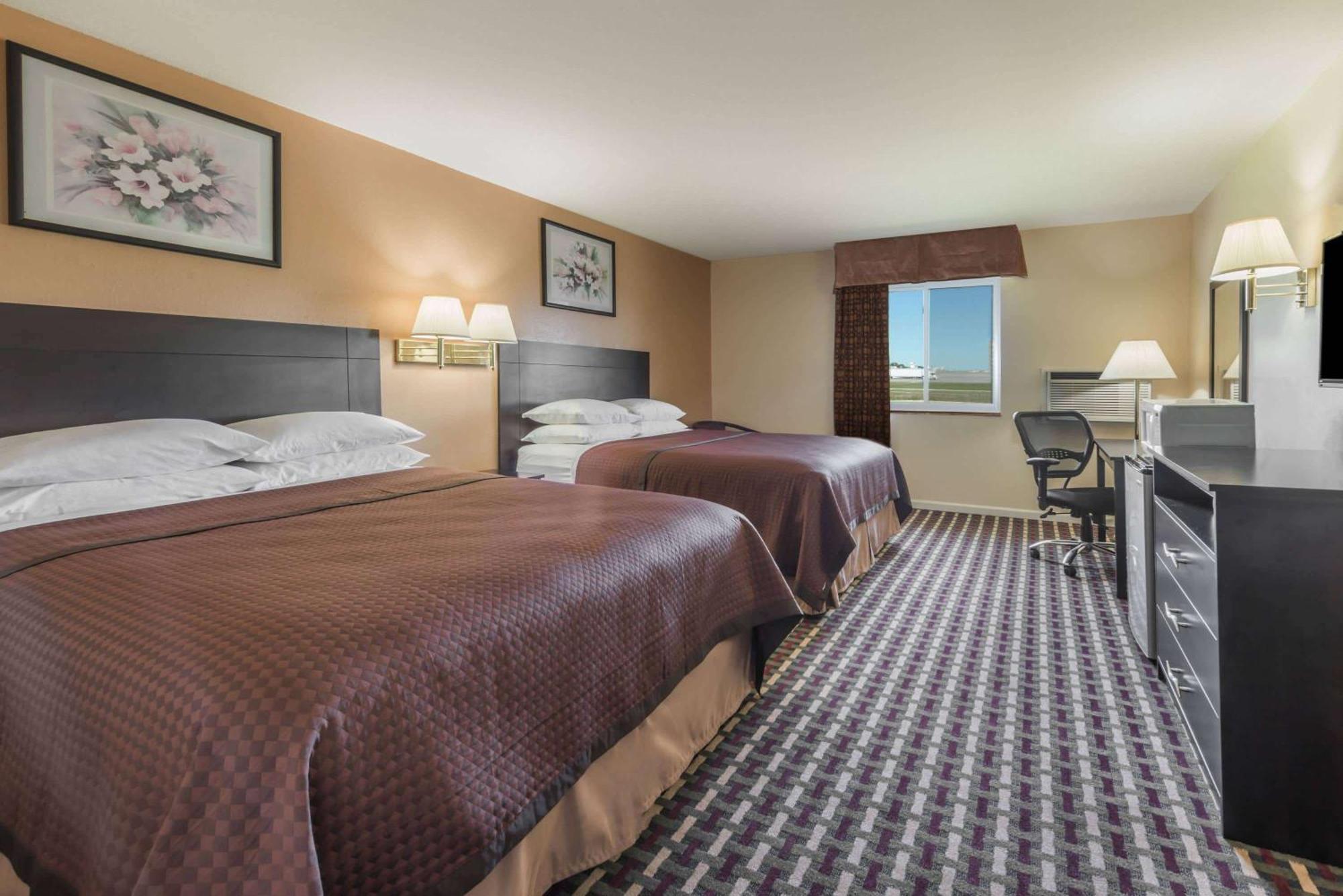 Super 8 By Wyndham