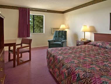 Super 8 By Wyndham 2* Higginsville